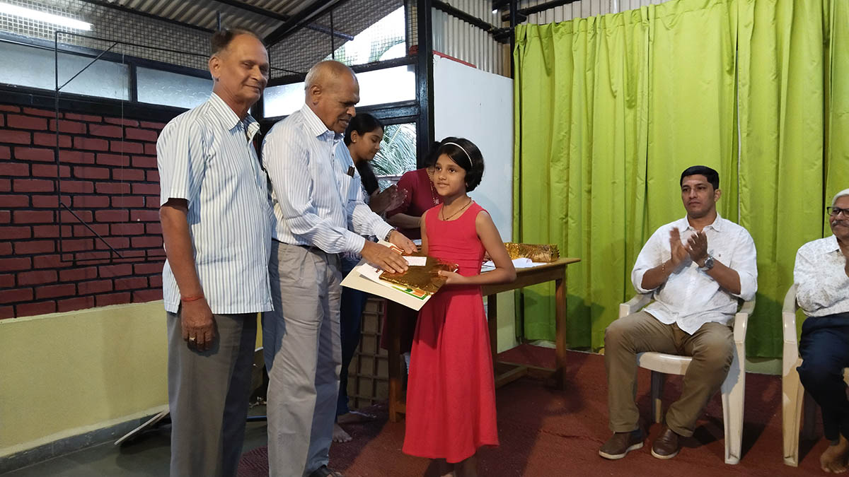 Aditi Anil Kanade
Age: 8 (Category: 6 to 12)
India independence day related any theme.