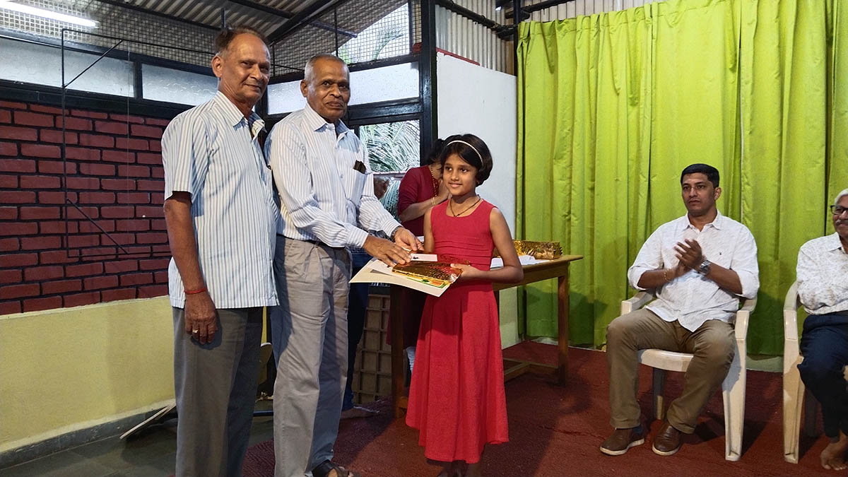 Aditi Anil Kanade
Age: 8 (Category: 6 to 12)
India independence day related any theme.