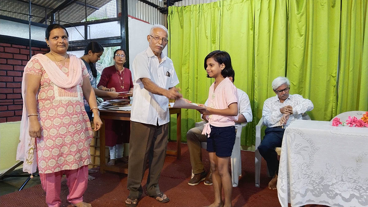 Pahal Sushil Pareek
Age: 9 (Category: 6 to 12)
India independence day related any theme.