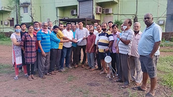 Sarpanch meets Bharatnagar residents Sarpanch meets Bharatnagar residents