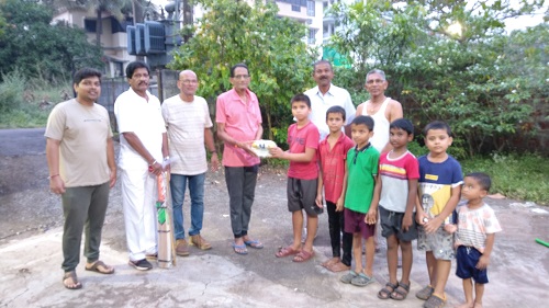 Distribution of sports kits