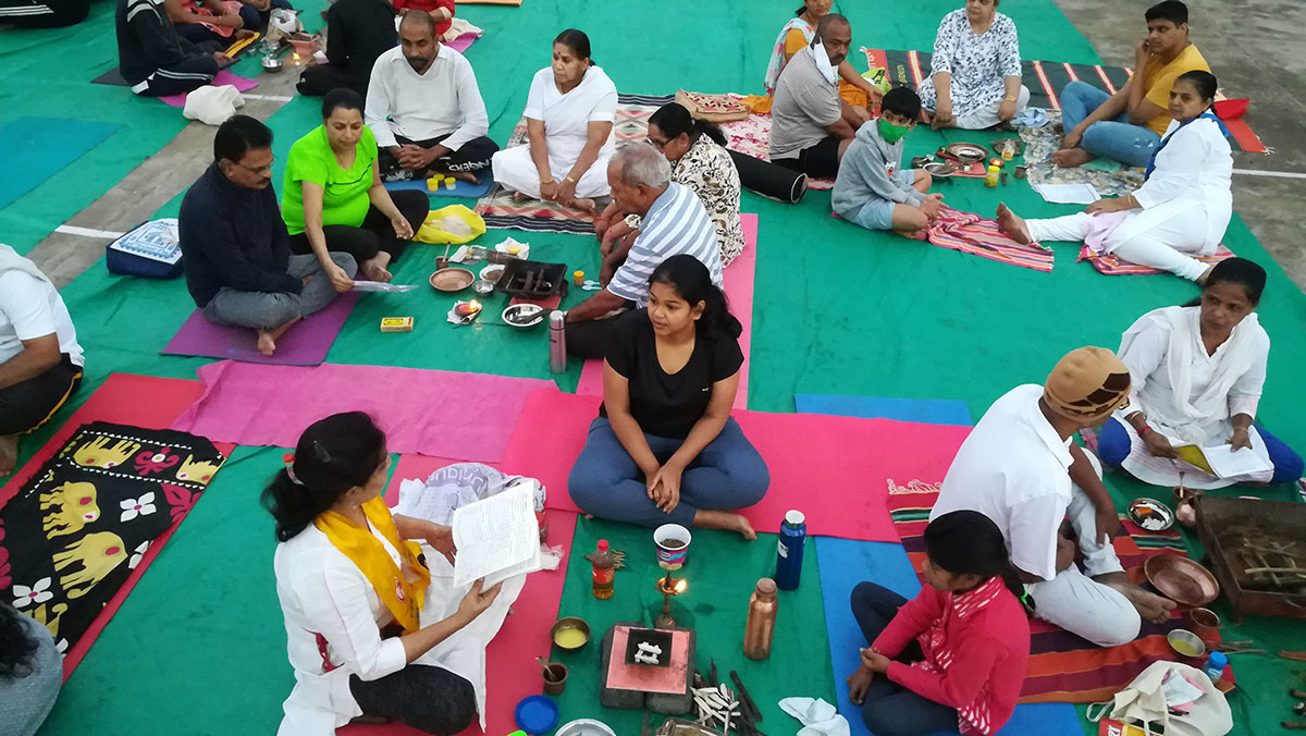 Final Day of Yoga included Yagnas.