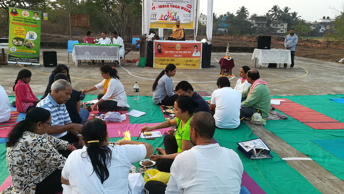 Final Day of Yoga included Yagnas.