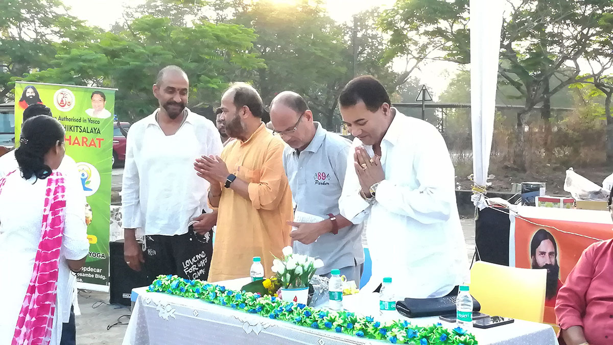 Present on the dias were (Right to left): Sancoale Sarpanch Shri Ramakant Borkar, Vidyanagar Association President Shri Santosh Desai, Yoga Guru Dr. Namdev Chopdekar and Architect Shri Raj Bhandare.