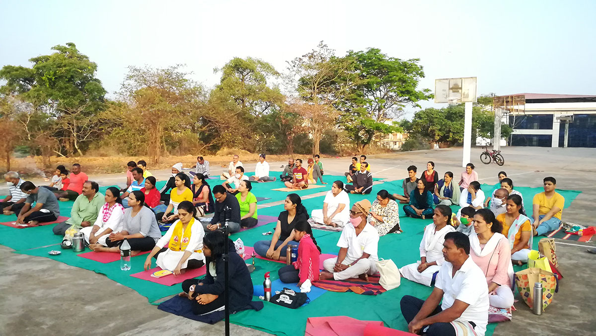 Participants of last day of yoga session.