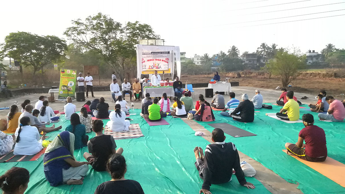 Sancoale Sarpanch and Chief Guest for the final day of Yoga Session, Shri Ramakant Borkar giving a speech.